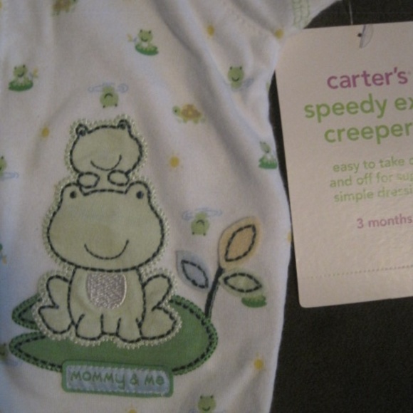 Carter's 4 piece Frog Sleeper Set - Picture 6 of 6